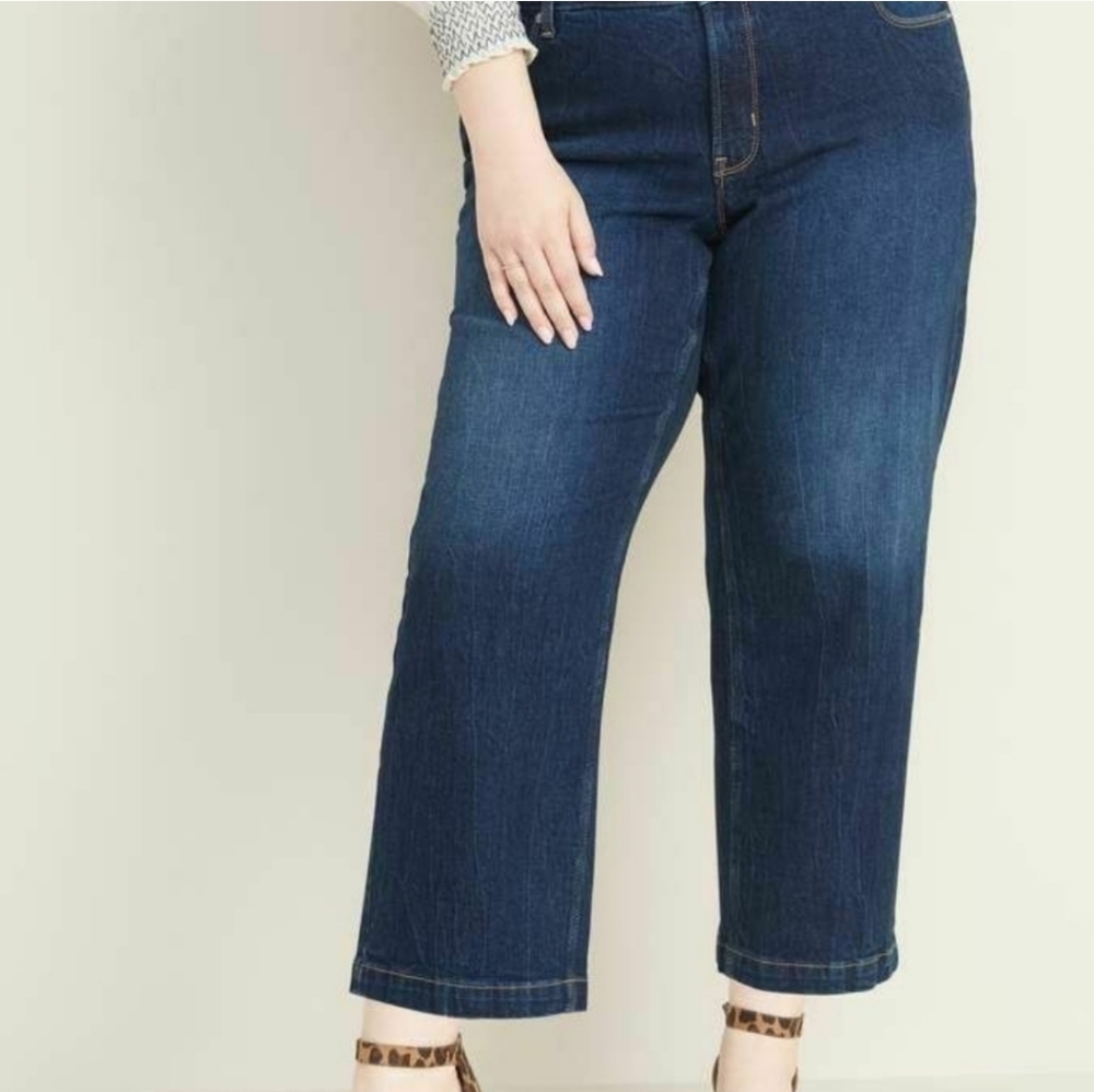 Old Navy Wide Leg Cropped Jeans